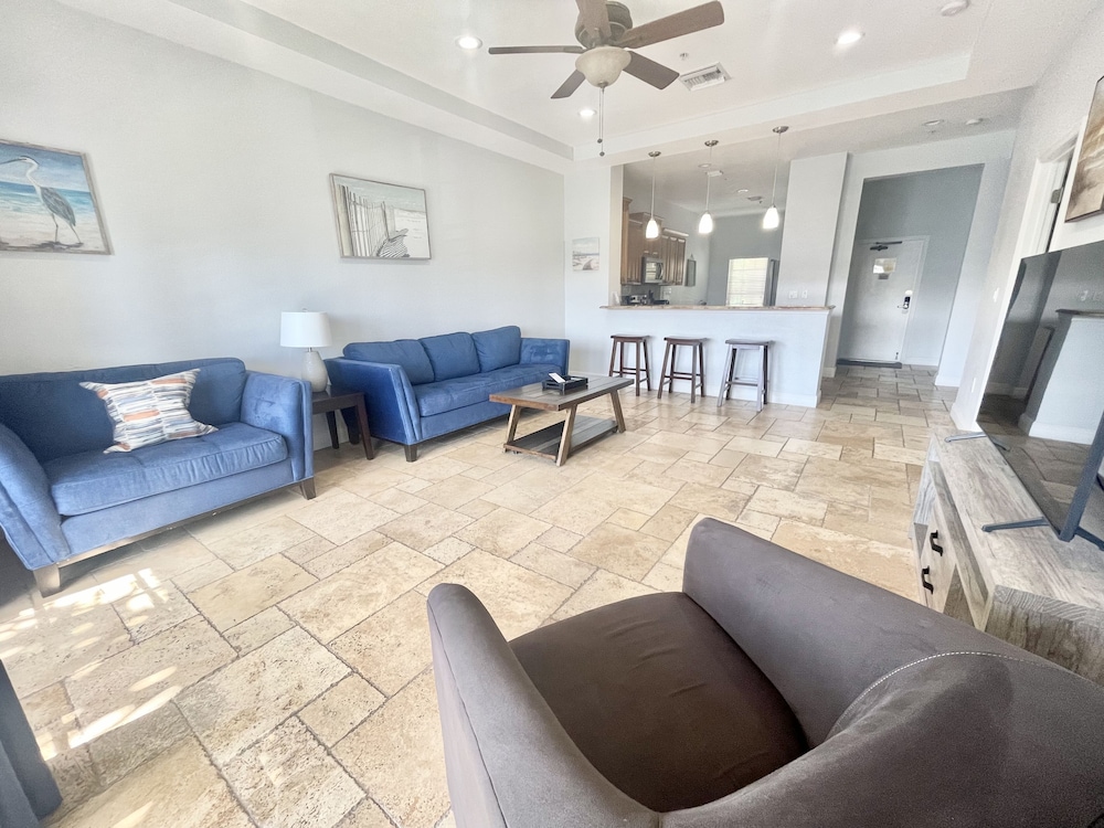 Premier Condo, 2 Bedrooms