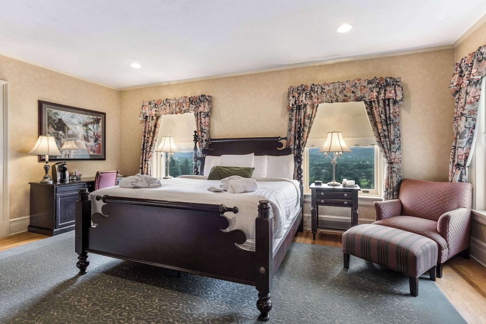 Suite, 1 King Bed, Non Smoking - Photo 5
