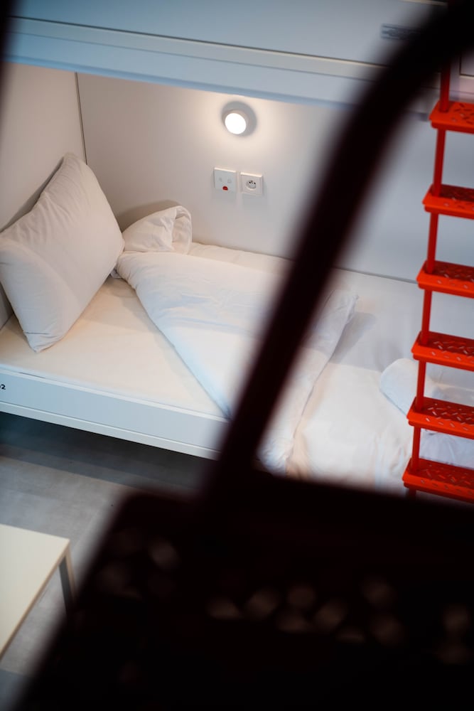 Room For 10 People - Photo 7