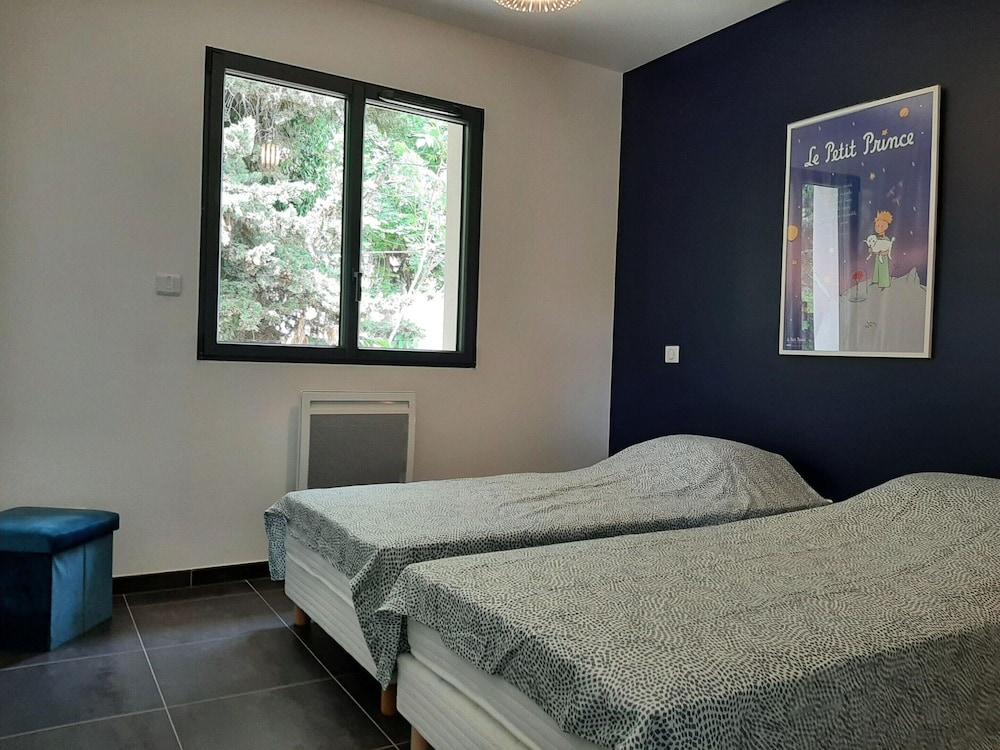 Villa photo 3