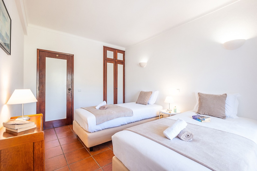 Villa, 3 Bedrooms, Pool Access, Pool View