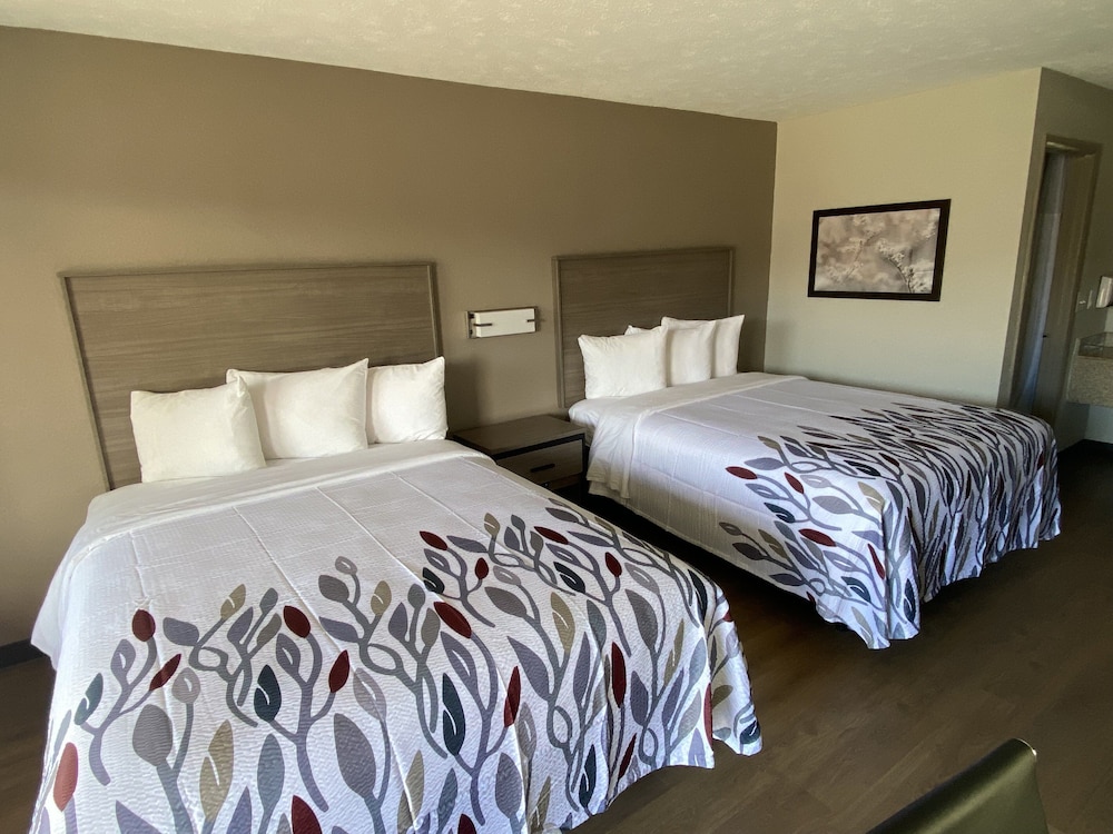 Deluxe Room, 2 Queen Beds, Non Smoking - Photo 1