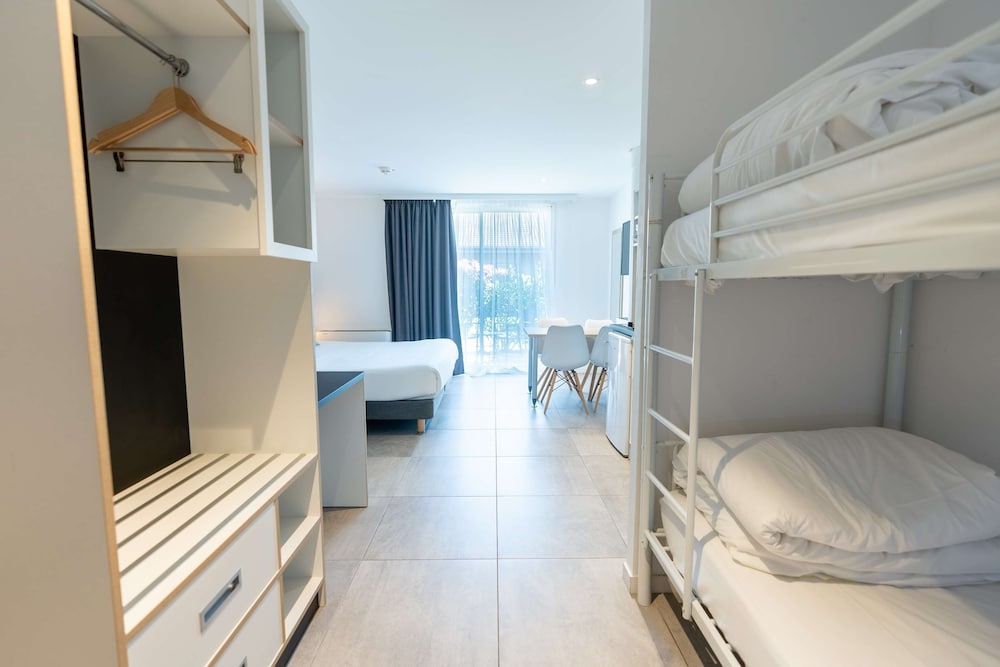 Executive Studio, Multiple Beds