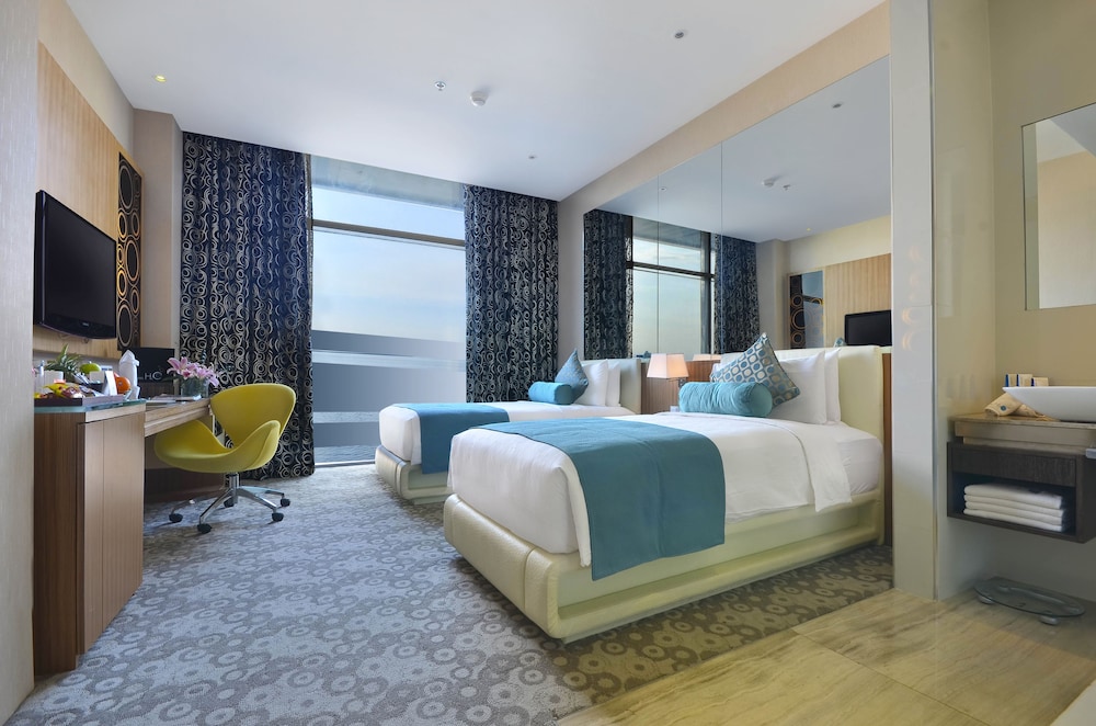 Standard Room, 2 Twin Beds, Park View - Photo 2
