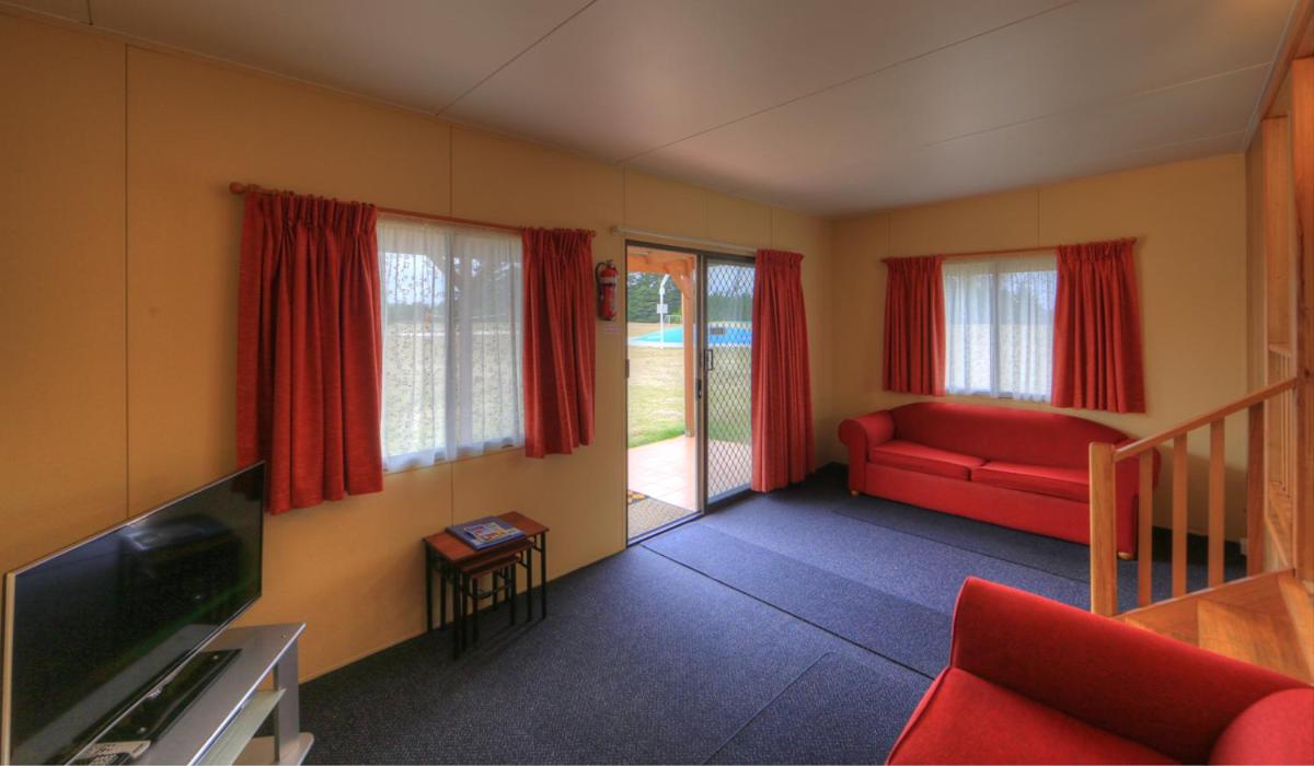 Three-Bedroom Bungalow photo 2