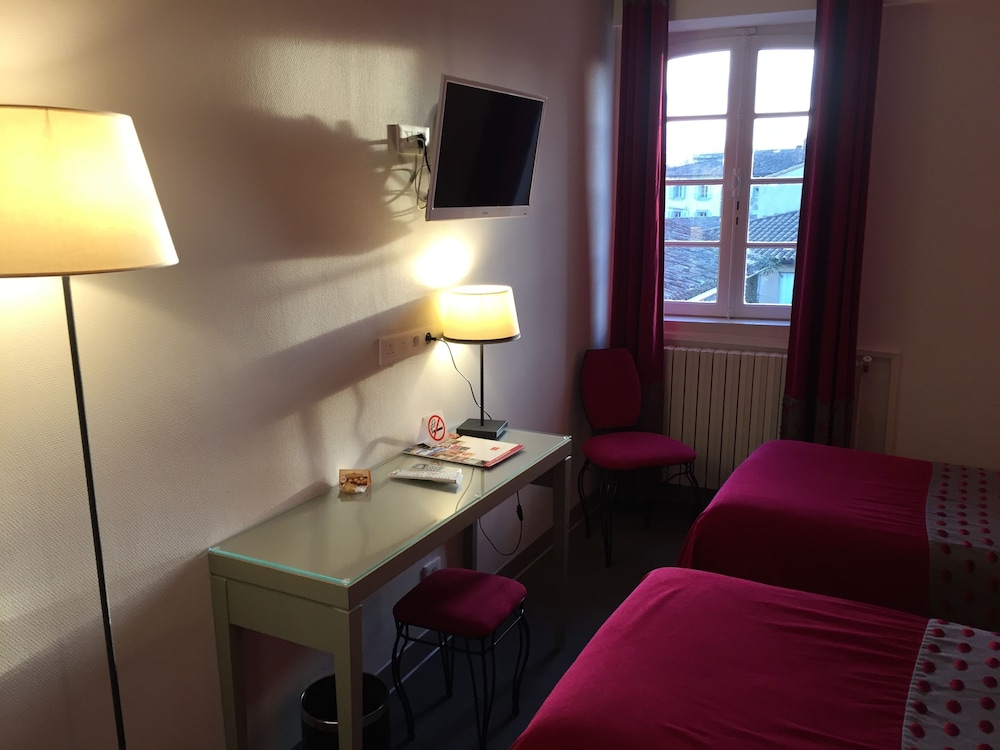 Superior Twin Room, Private Bathroom - Photo 3