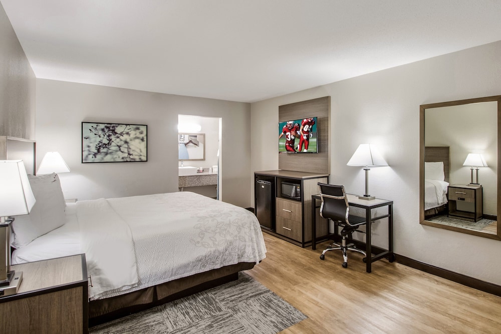 Superior Room, 1 King Bed (Smoke Free) - Photo 1