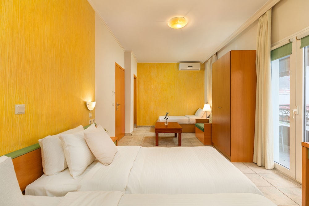 Standard Quadruple Room