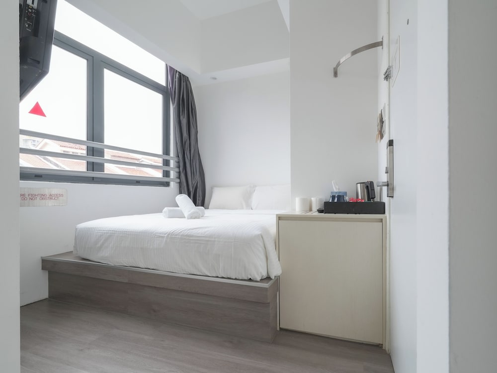 Quad Room, Window photo 3