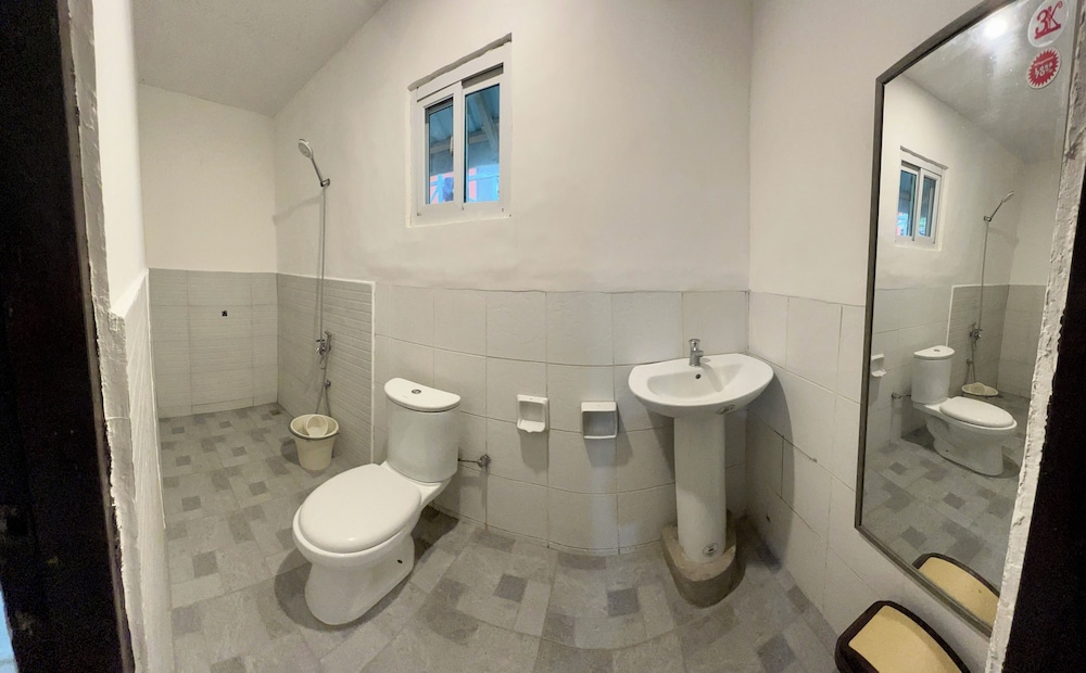 Basic Double or Twin Room photo 3