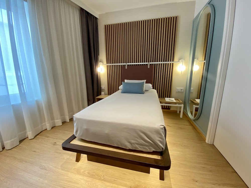 Economy Double Room - Photo 5