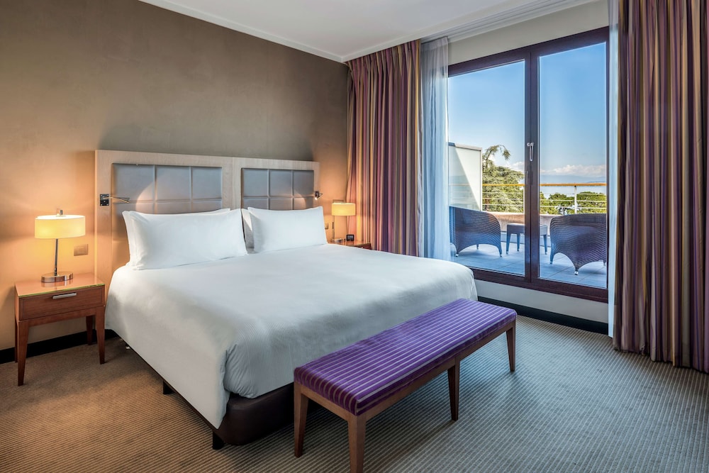 Executive Suite, 1 King Bed photo 3