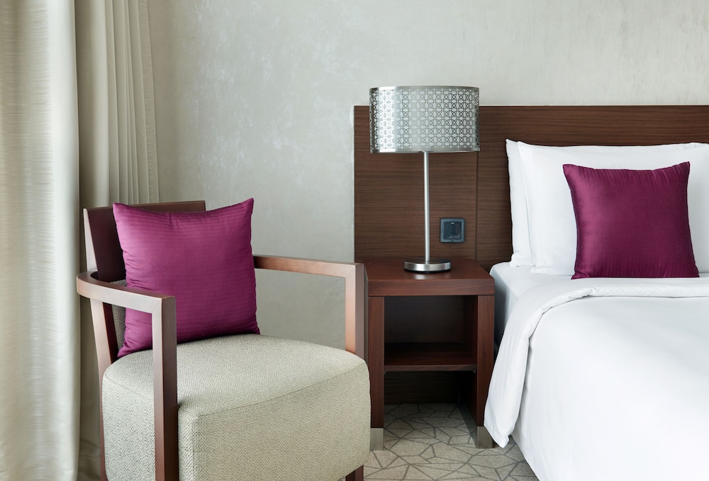 Studio With Kitchen  Complimentary Transfer to Deira City Center, Outlet Mall photo 3