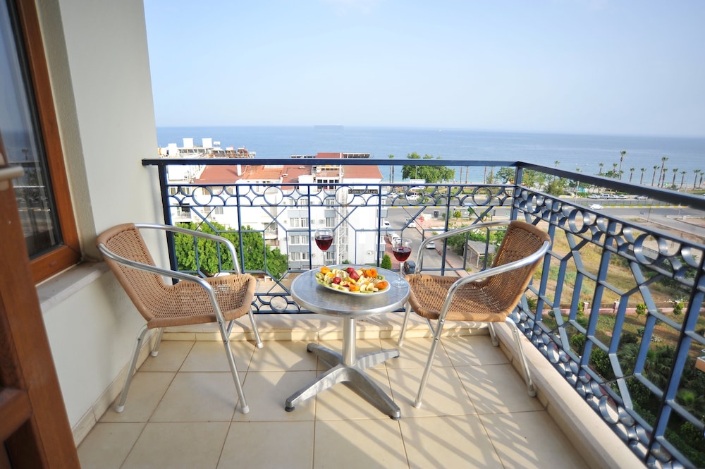 Junior Suite Sea View photo 1