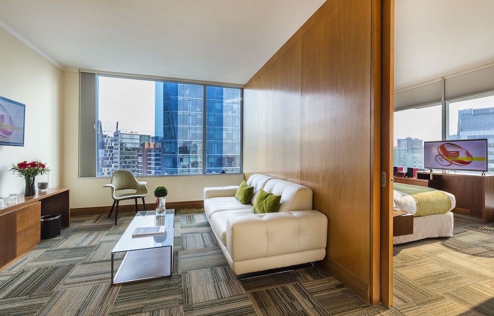 Suite, 1 King Bed, Non Smoking, Balcony (Living Room) - Photo 7