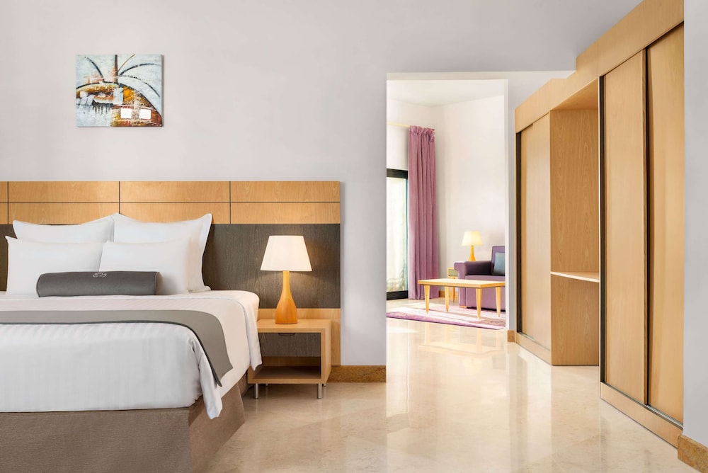 Executive Chalet, 1 King Bed, Non Smoking photo 2