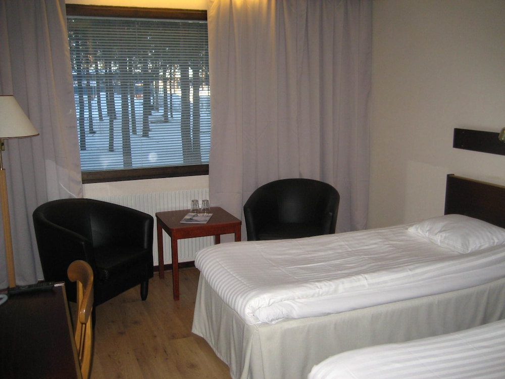 Standard Room, 2 Twin Beds, Non Smoking - Photo 2