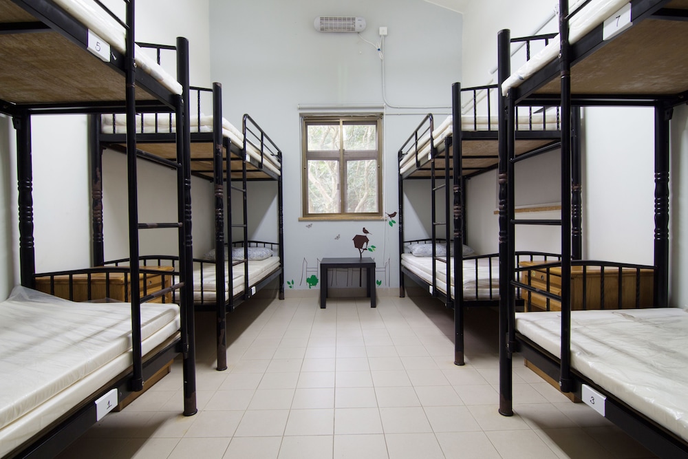 8-Bed Private Room