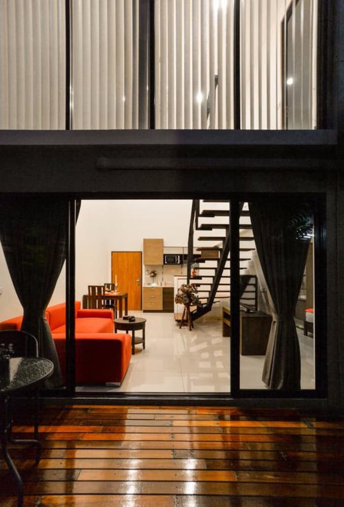 Duplex, 2 Bedrooms, Balcony, Garden View photo 2