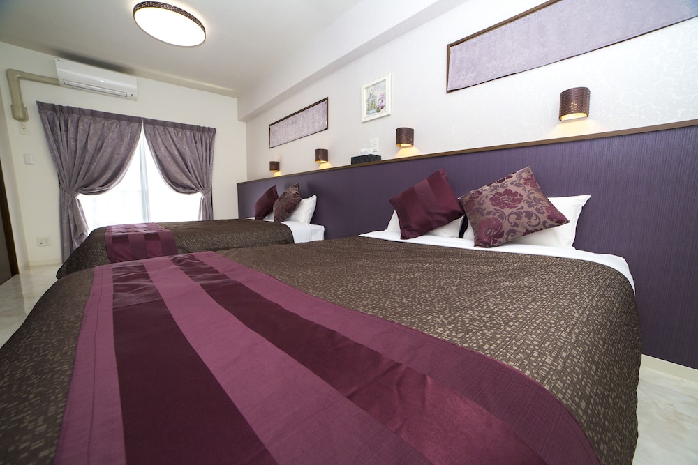 Suite, 2 Double Beds photo 1