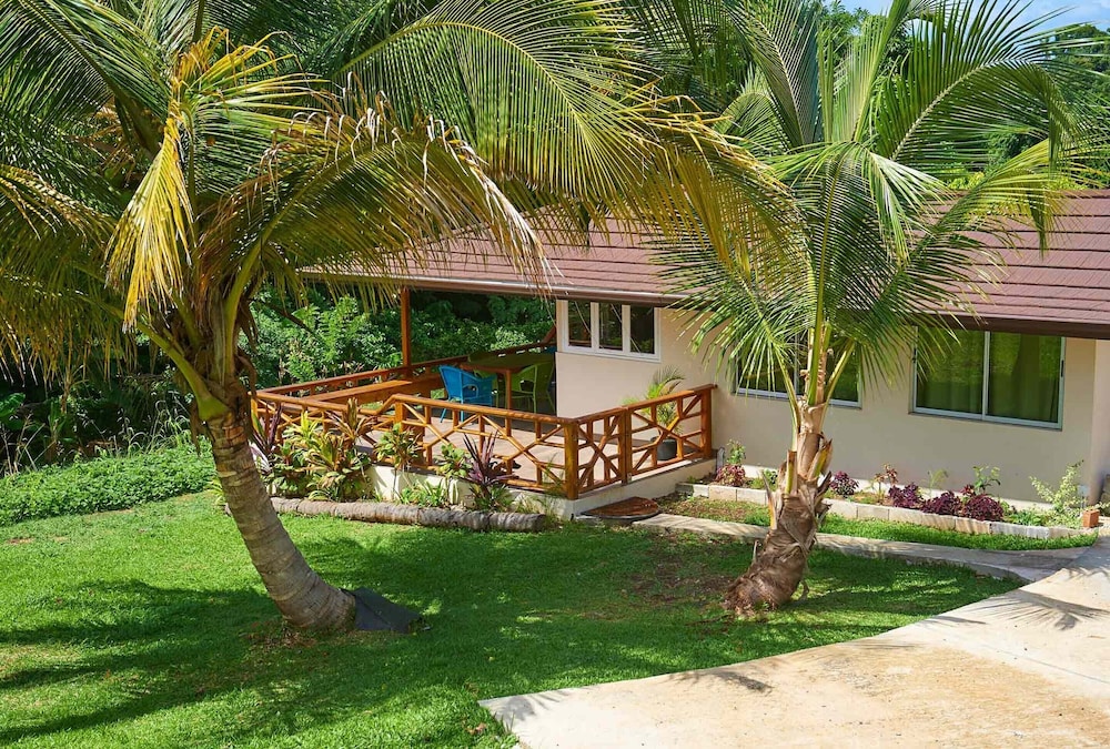 Cottage, 1 Bedroom, Non Smoking, Partial Ocean View photo 2