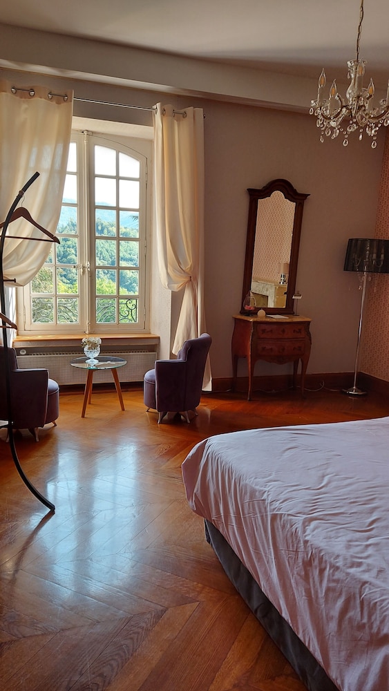 Room photo 2