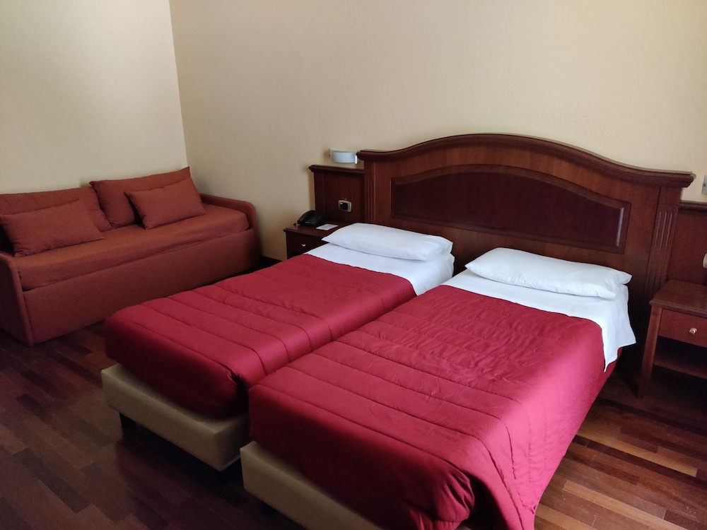 Standard Double or Twin Room, Garden View photo 1