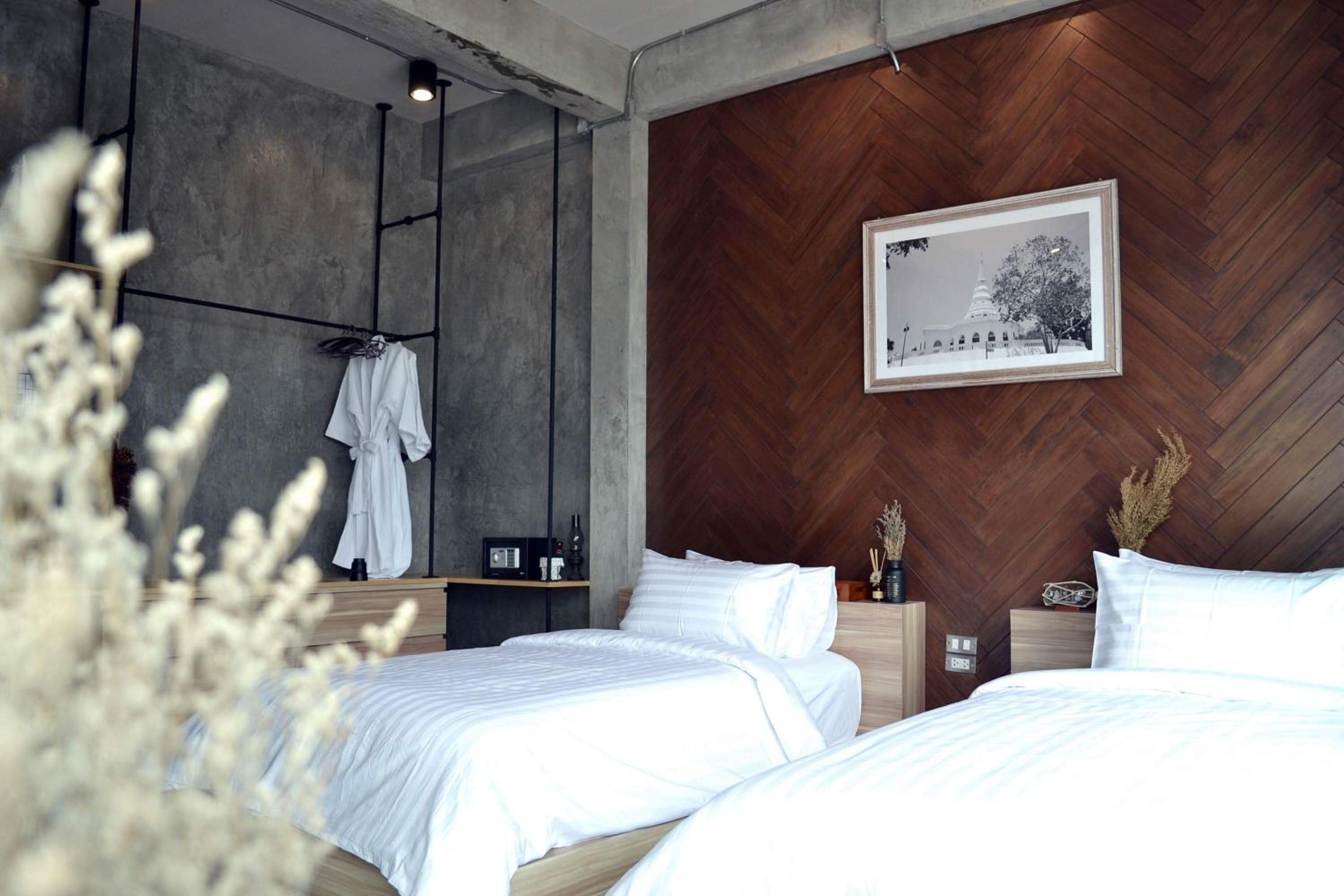 Deluxe Twin Room with Garden View photo 3
