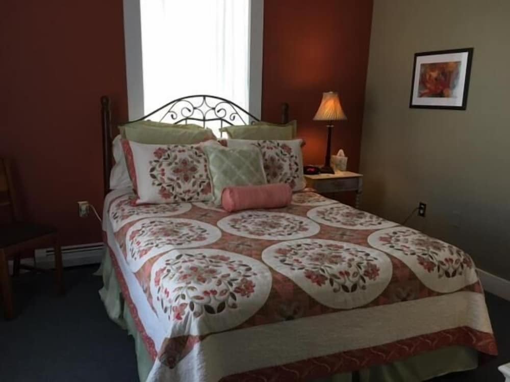 Haymarket Square Suite photo 1