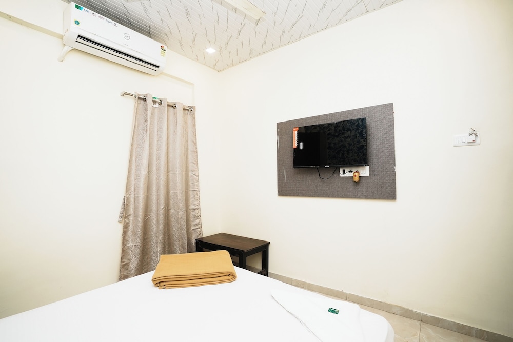 Deluxe Room - Photo 8