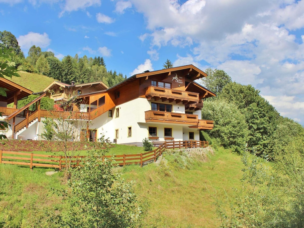 Deluxe House, Multiple Bedrooms