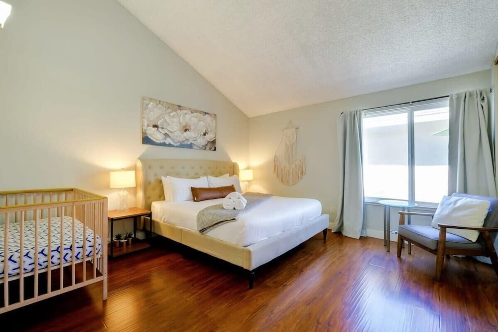 House (4 Bedrooms) photo 3