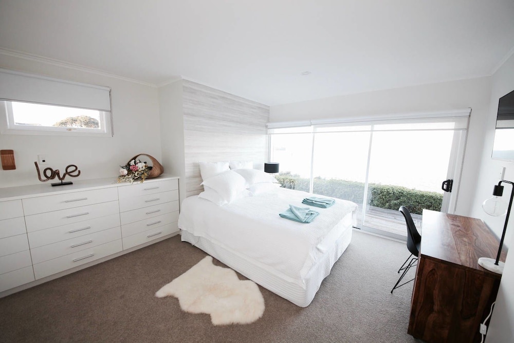 Luxury House, 2 Bedrooms, Sea View photo 3