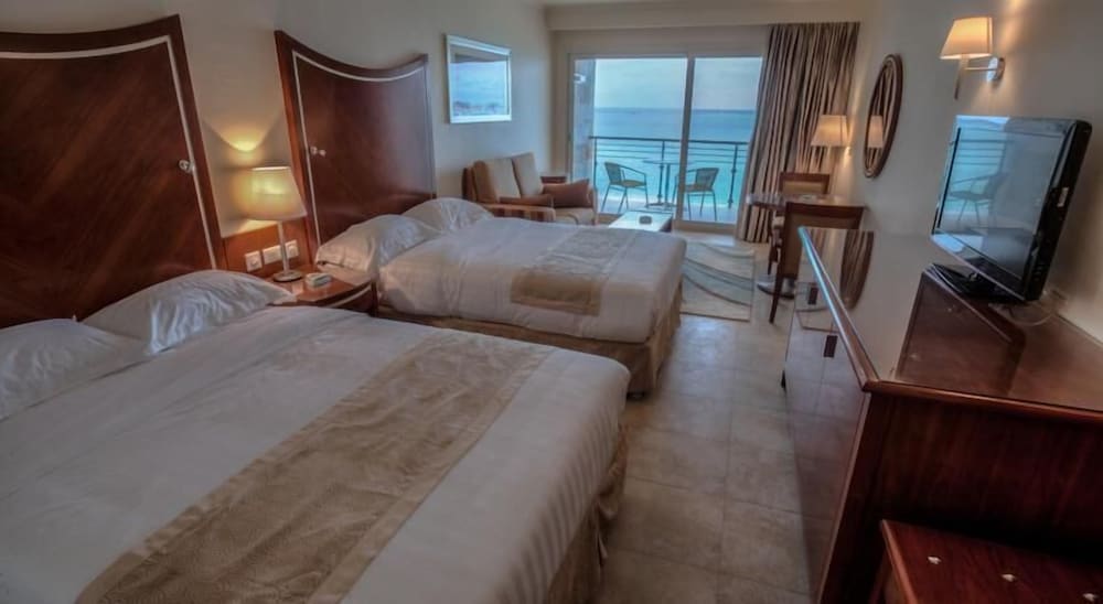 Single Room, Sea View