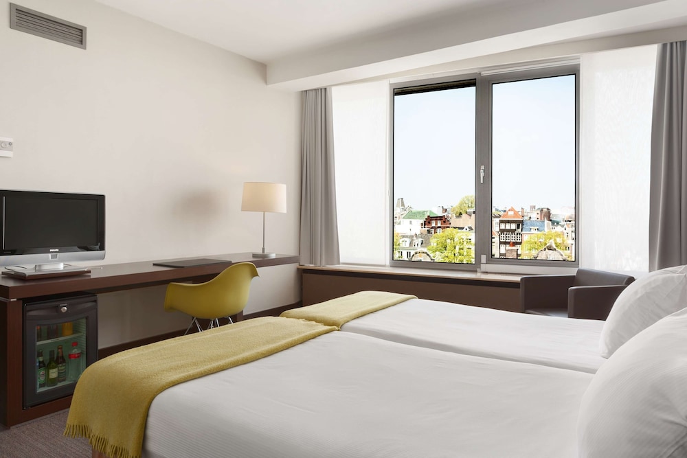 Superior Room (View, Extra Bed 3 adults)