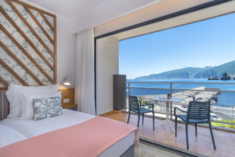 Twin Room, Sea View - Photo 2
