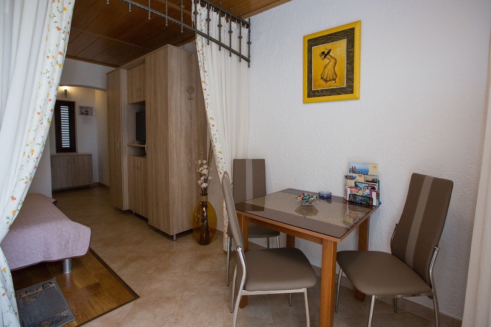 Bungalow with Sea View photo 3