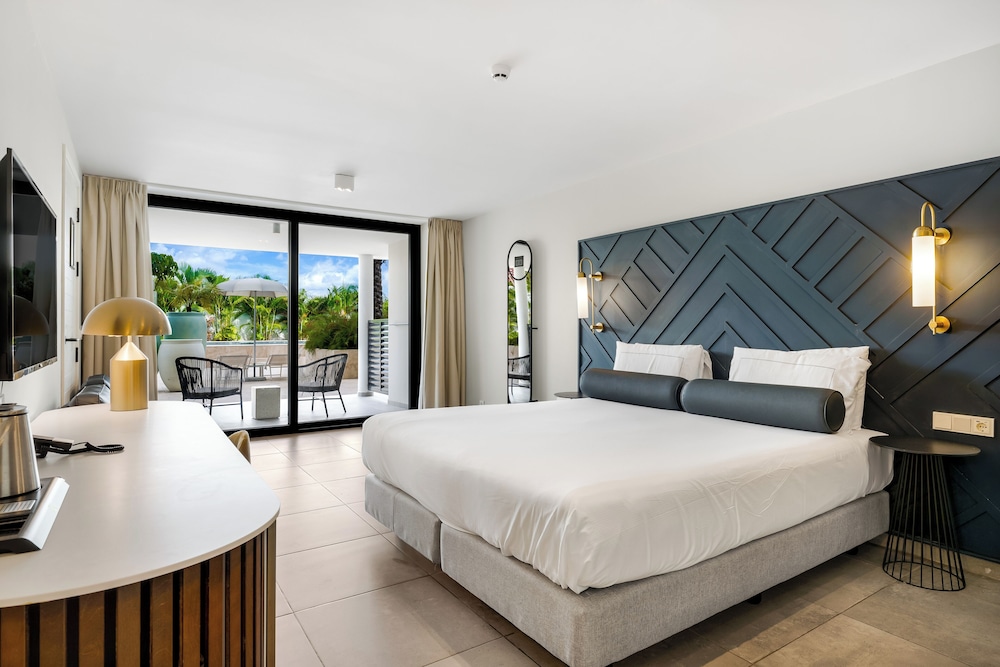 Deluxe Room, 1 King Bed