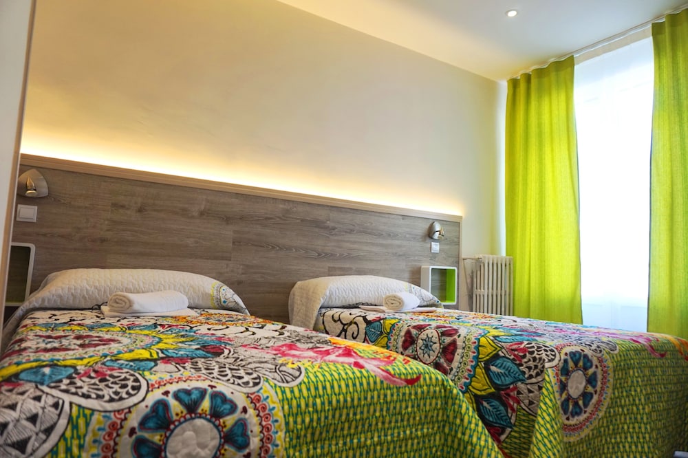 Superior Double Room, 1 Double Bed, Balcony, City View photo 2