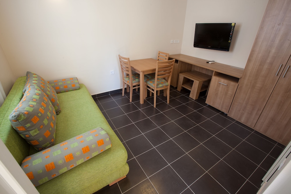 Apartment, 1 Bedroom (2 Adl+1 Ch) photo 2