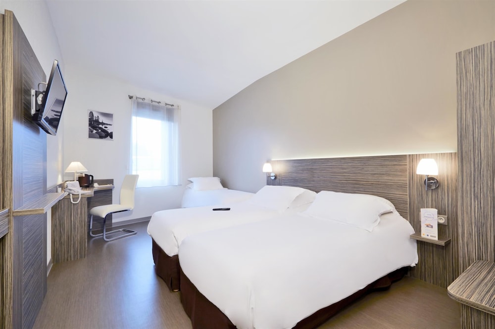 Standard Room, 2 Twin Beds photo 2