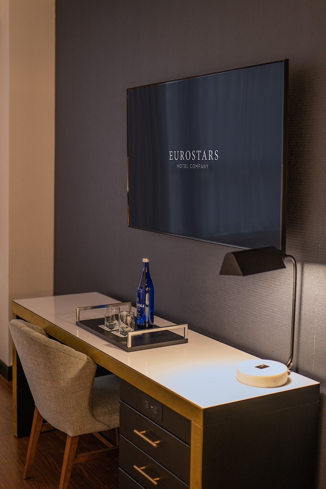 Suite, 1 Bedroom (Double) - Photo 7