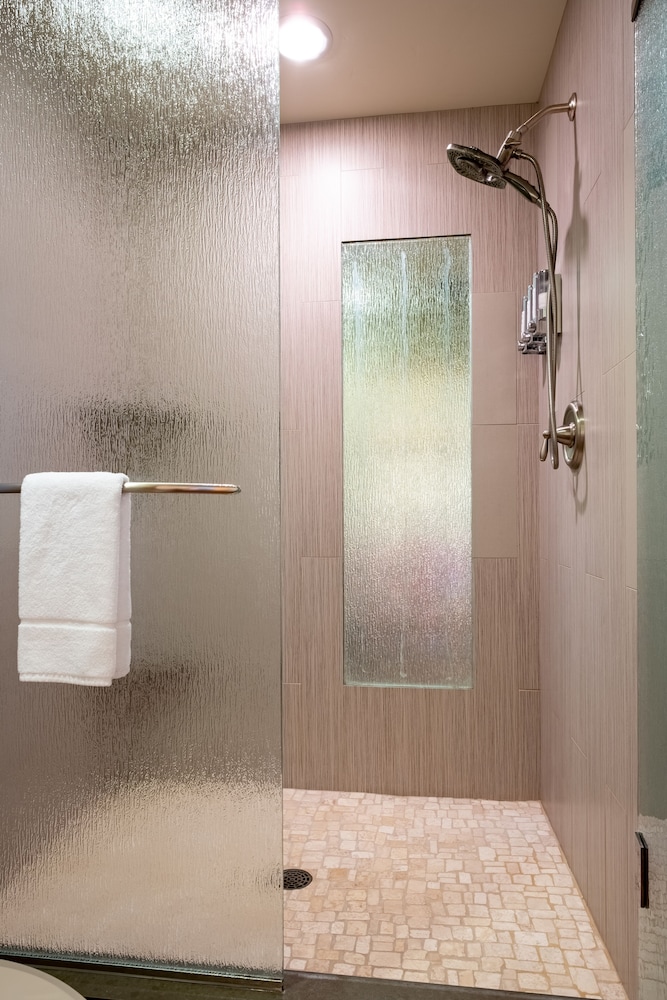 Trout Lodge Suite photo 2