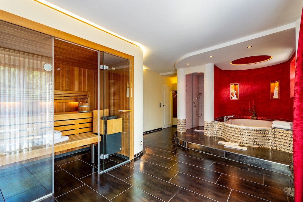 Luxury Suite, Sauna, Corner