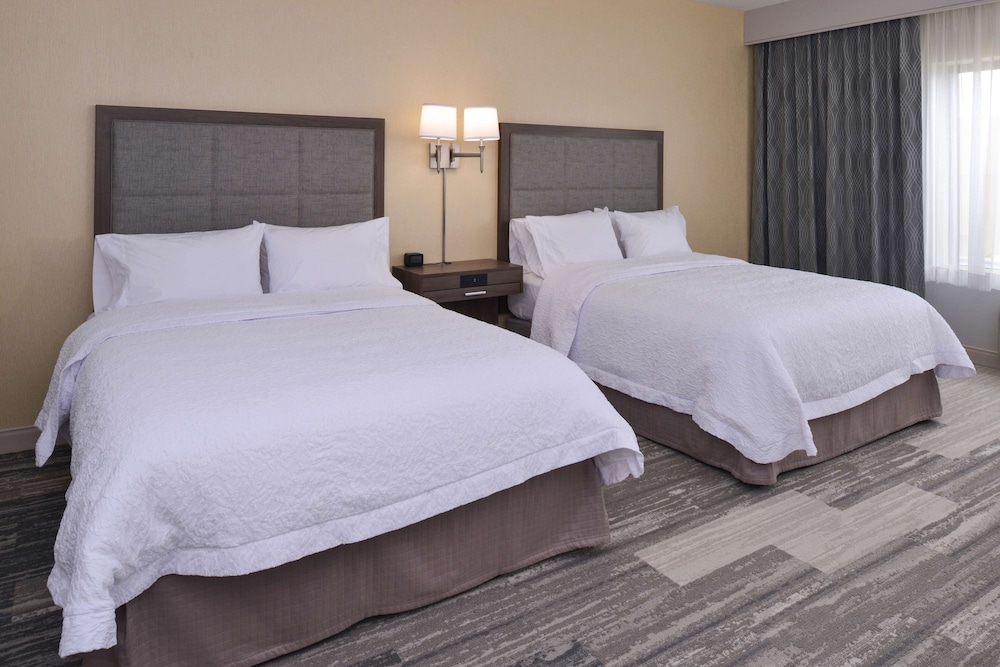 Room, 2 Queen Beds, Accessible, Non Smoking - Photo 1