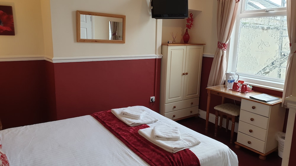 Classic Double Room, Ensuite (Room 4)