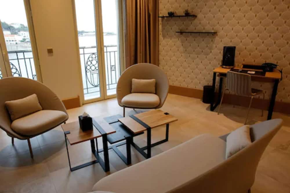 Family Suite, 2 Bedrooms, 2 Bathrooms, Sea View SPA access included photo 3