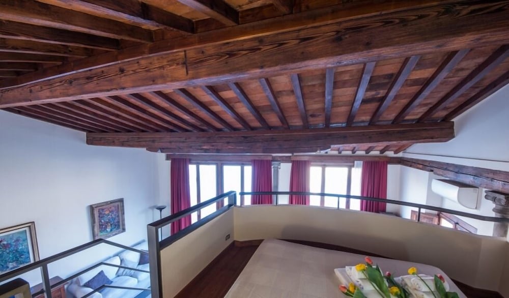 Suite, 1 Bedroom, Kitchen (Location: Via Maggio 50)