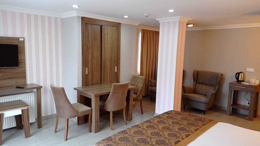Comfort Triple Room photo 3