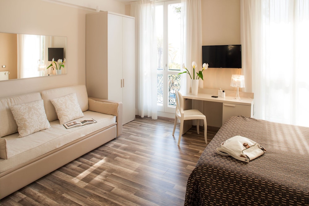Quadruple Room, 2 Bathrooms